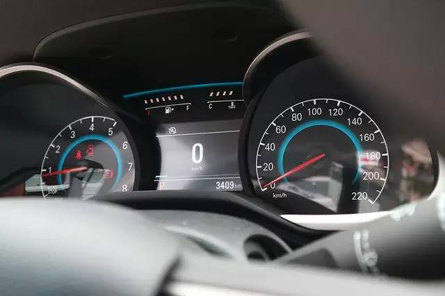 雪佛兰科沃兹试驾测评,雪佛兰科沃兹试驾视频