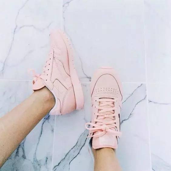 今年很火的小粉鞋,最近很火的小粉鞋