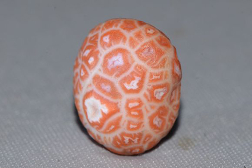 网上的8mm的红玛瑙多少钱一颗,5mm红玛瑙多少钱一粒