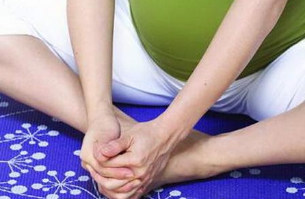 孕期腿抽筋需要做什么检查,孕期一直补钙腿还抽筋怎么回事