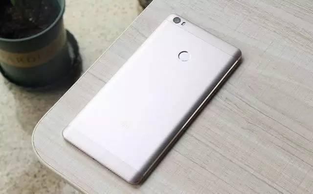 手机第三期:朋友圈的微商都会用什么手机?