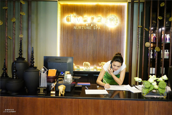 在泰国做spa享受生活的句子,泰国小姐姐体验做spa