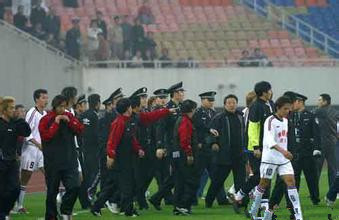 赛场冲突现场,中国足球十大斗殴事件