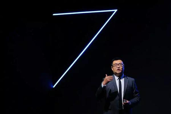 全新bmw7系碳黑,全新bmw7系评测