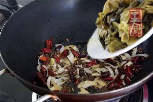 酸菜鱼家庭版龙利鱼,用龙利鱼做酸菜鱼正宗做法