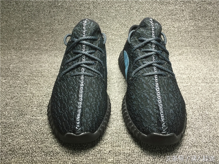 第一款黑椰子350,最好看配色椰子350