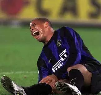 白驹过隙，你还记得那个让自己爱上足球的外星人吗？