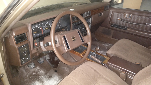 日产公爵王2015款旗舰,一代经典日产公爵王