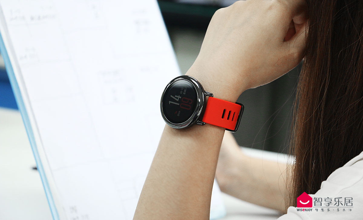 华米Amazfit初体验，799拯救高端市场