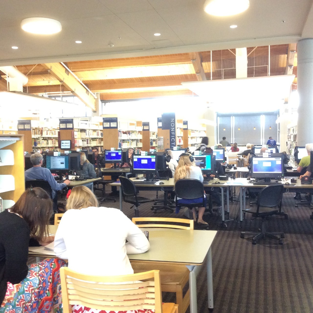 小城KirkLand——当宝马i8车主遇上流浪汉