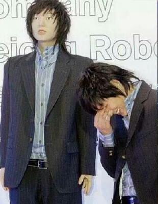 明星蜡像参差不齐，有的宛如双胞胎，有的像*气娃充**娃还是爆款！