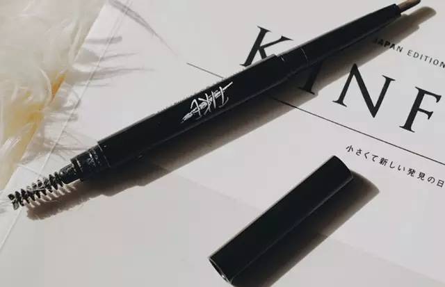 李璐gemma,李璐gemma钛黑瓶