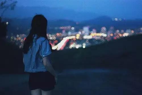 嘲讽无病呻吟的语句,无病呻吟佳句