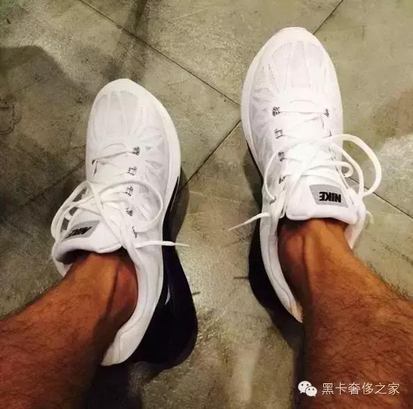 余文乐丨玩车玩表还超爱晒鞋这样的老公请给我来一打