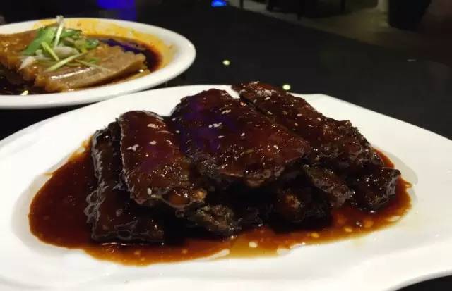 西安顺城巷附近有什么好玩的地方,西安顺城巷小吃街