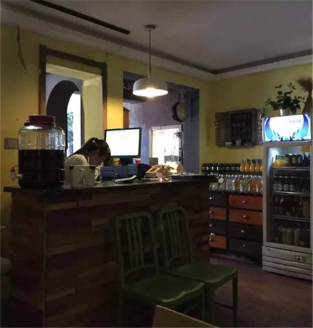 西安顺城巷附近有什么好玩的地方,西安顺城巷小吃街