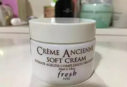 一瓶面霜抵5瓶水,一瓶面霜一个月工资