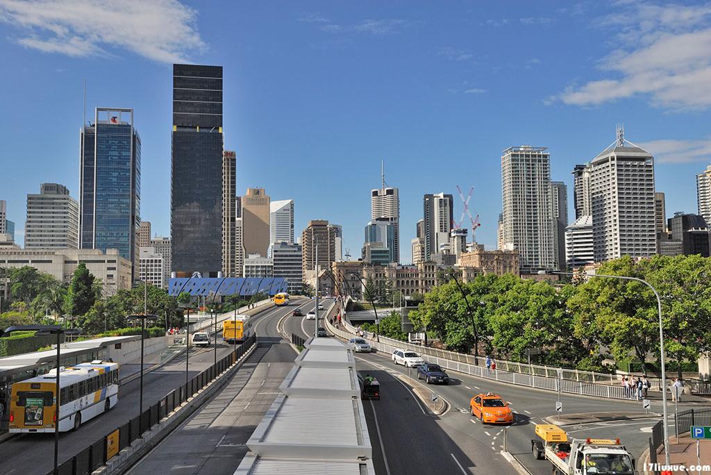 留学生返澳接机政策,英国留学关于接机的问题