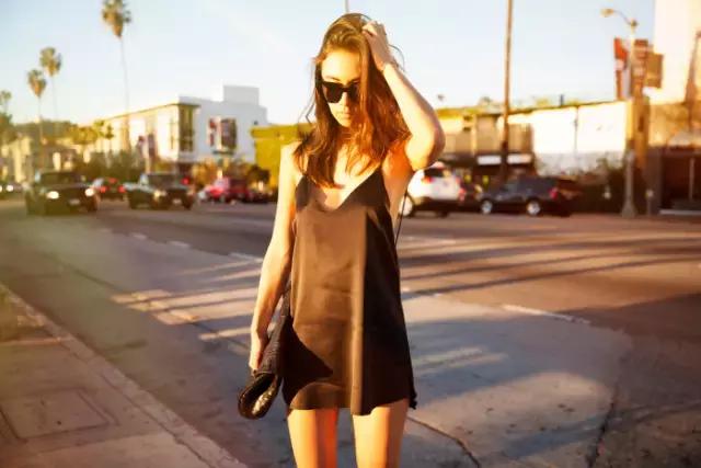 明星都在穿的时尚单品,普通人也能穿的明星单品