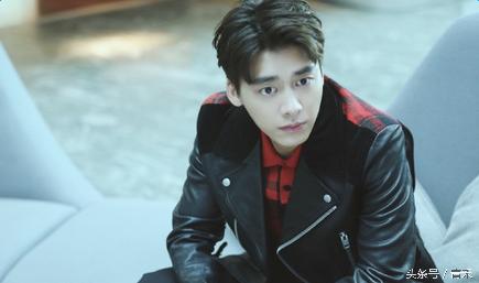 唐嫣李易峰纽约时装秀,唐嫣李易峰一起参加的活动