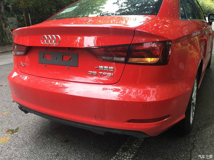 奥迪a31.5t发动机,奥迪a335tfsi进取运动型落地
