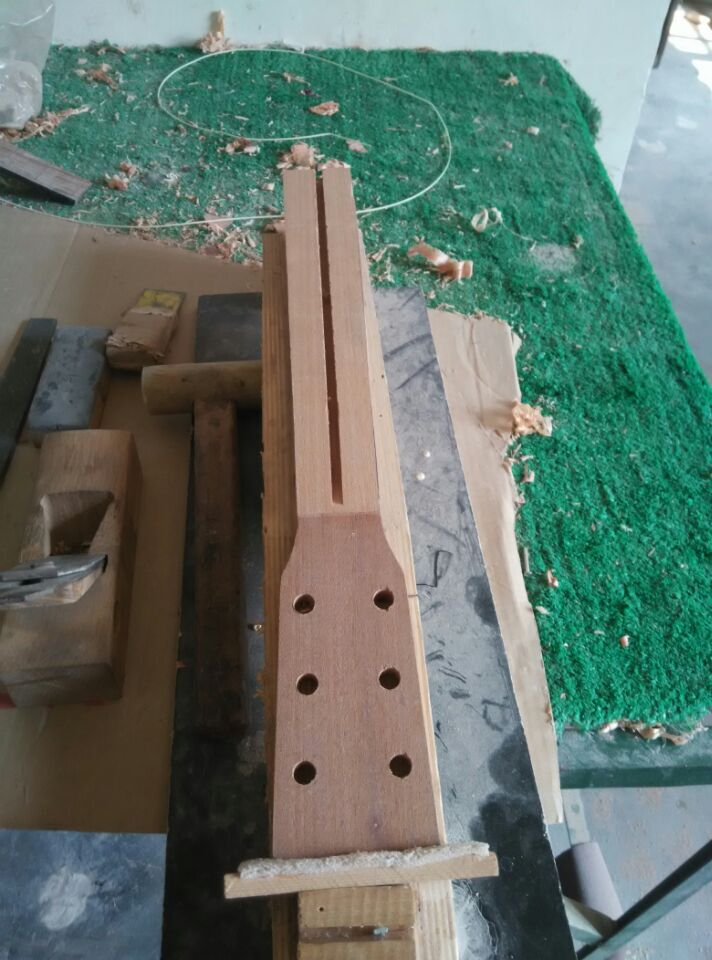 （多图）你很难猜到做一把普通木吉他居然要......