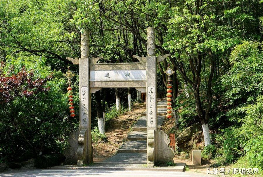 苏州最高的山穹窿在哪里,苏州的穹窿山在苏州什么地方