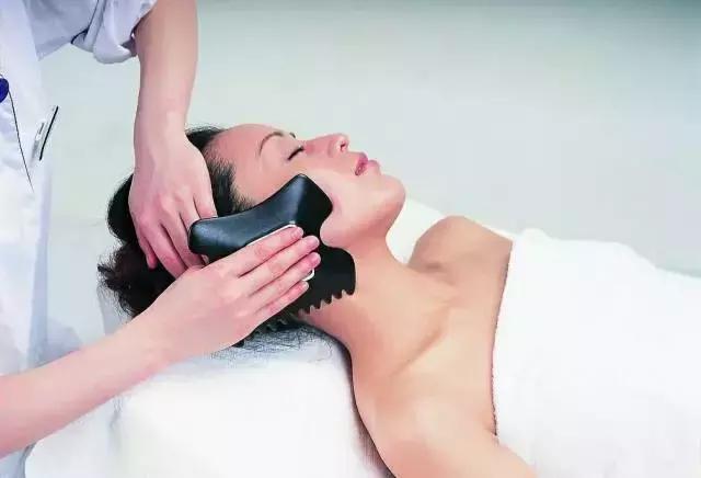 秋天刮痧排毒又进补图文教学,金秋最排毒的刮痧法