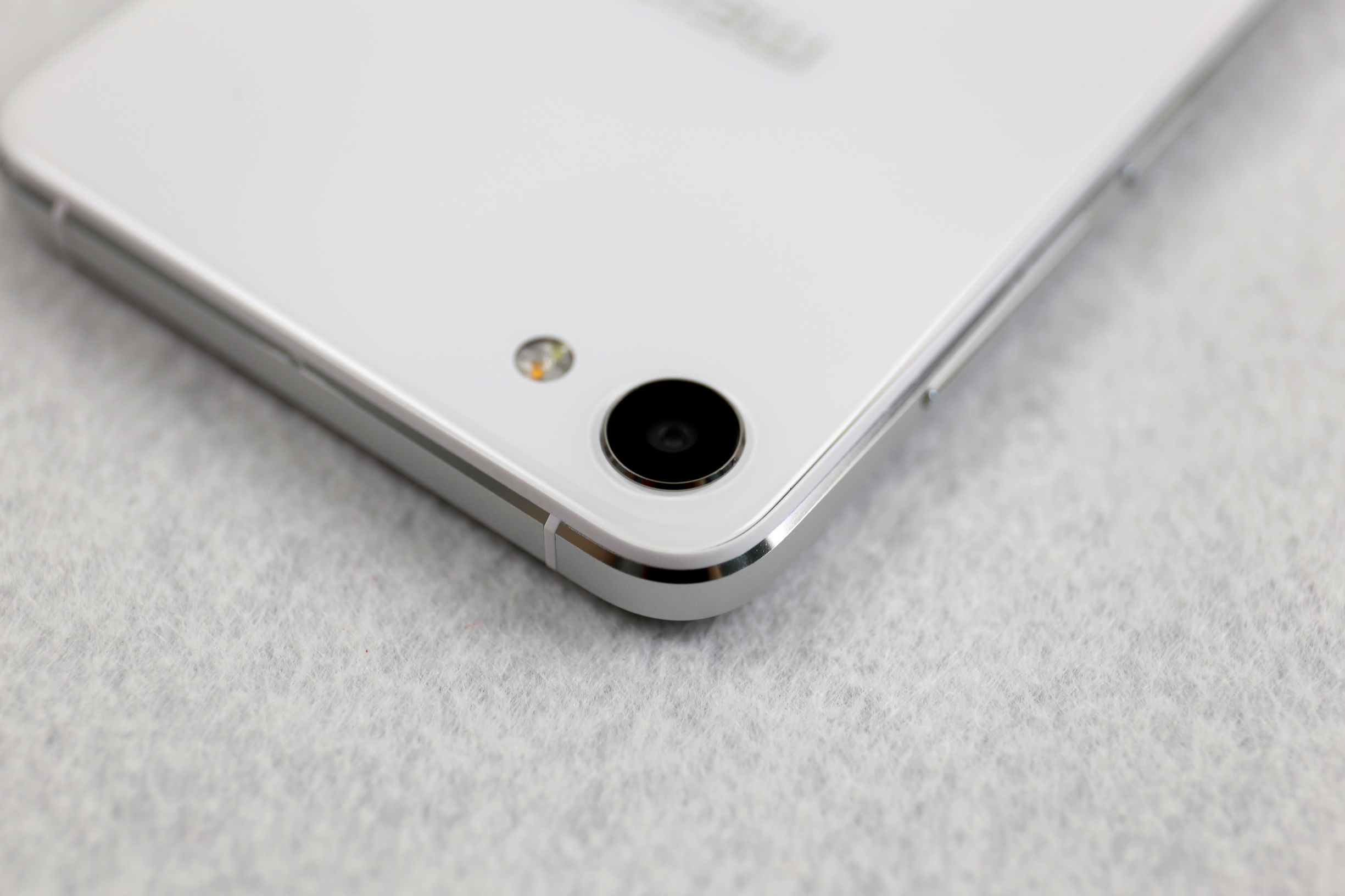 魅蓝U10高清图赏：5英寸双面玻璃，899元你怎么看？