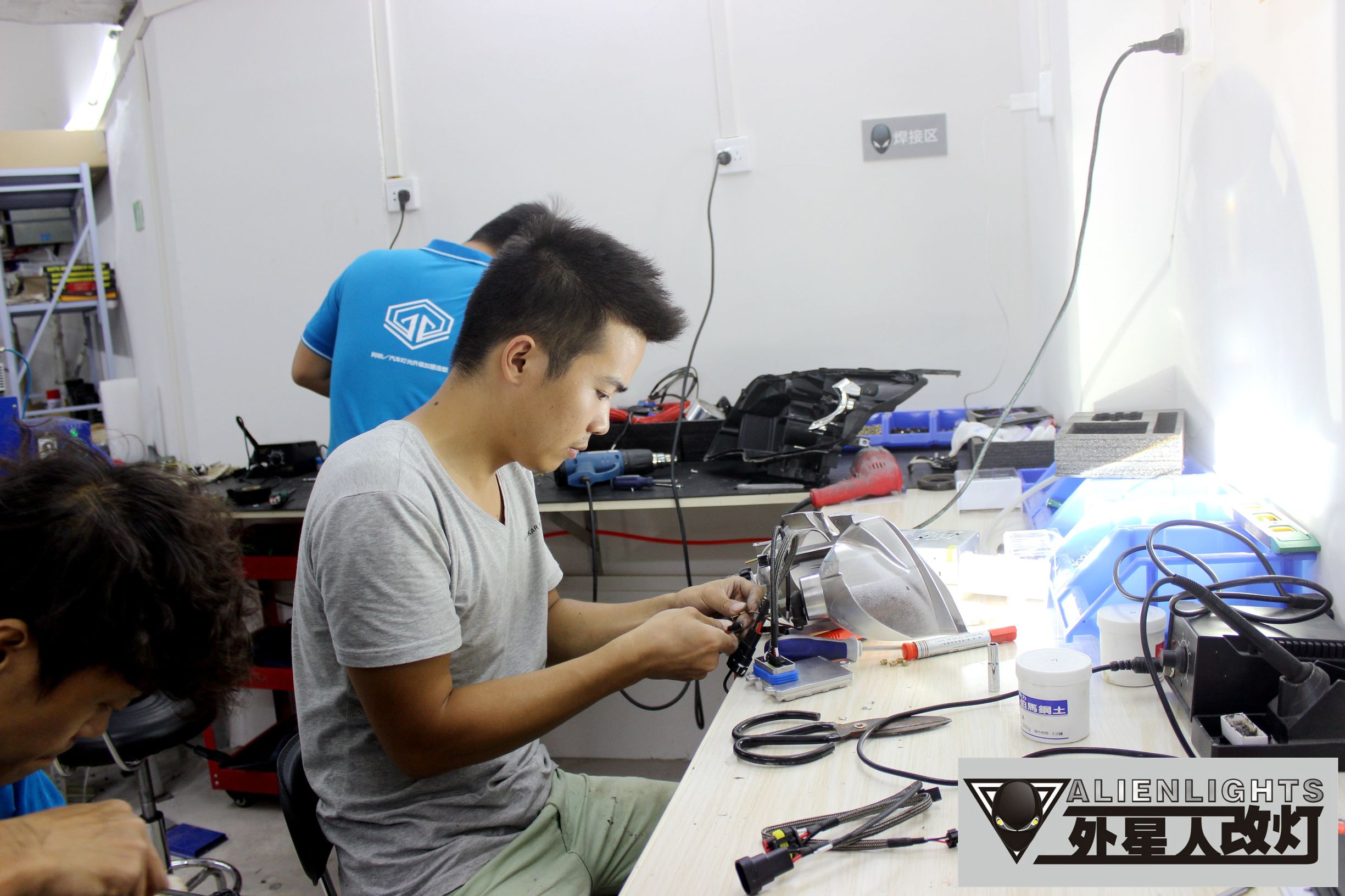 suv改灯不能超多少会违法,suv改灯一般调多高