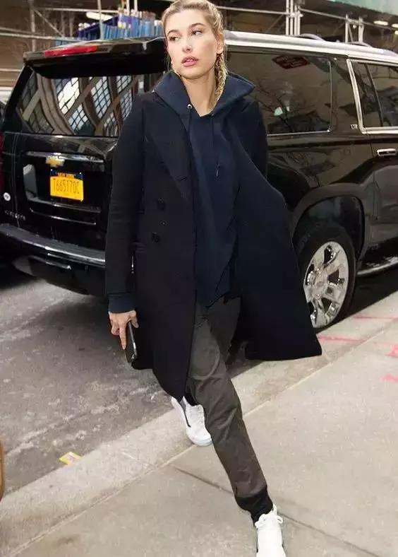 秋天卫衣要薄款的还是加绒,秋天卫衣穿厚的还是穿薄的