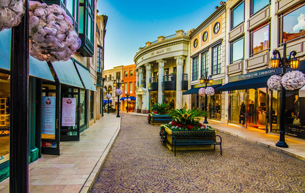 人气爆棚国际购物中心,年轻人必去的购物中心