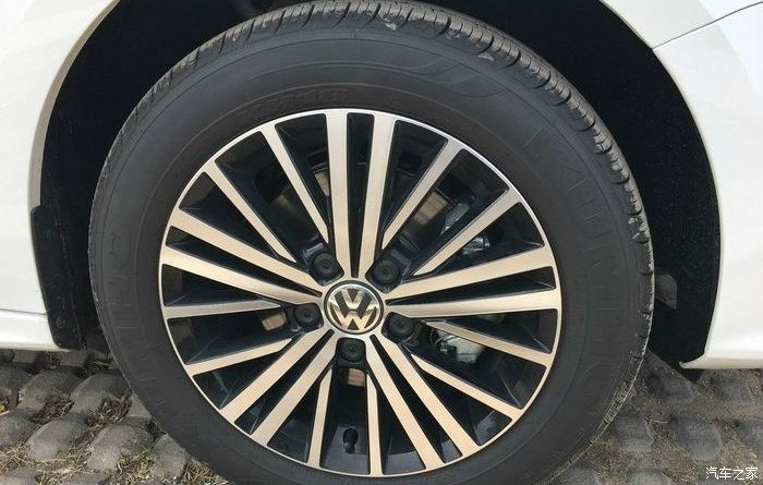 速腾大气稳重,速腾25周年纪念版