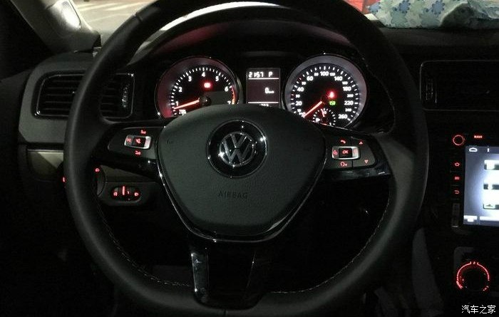 速腾大气稳重,速腾25周年纪念版