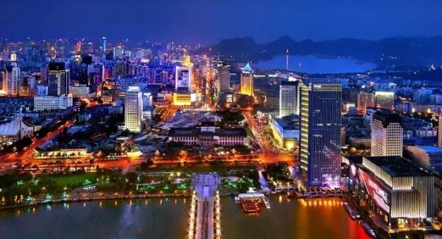 杭州各行各业平均工资排行榜,2017年杭州平均工资