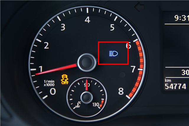 拒绝大宝剑不做无知小白仪表盘上亮起了红灯你还敢开车吗?