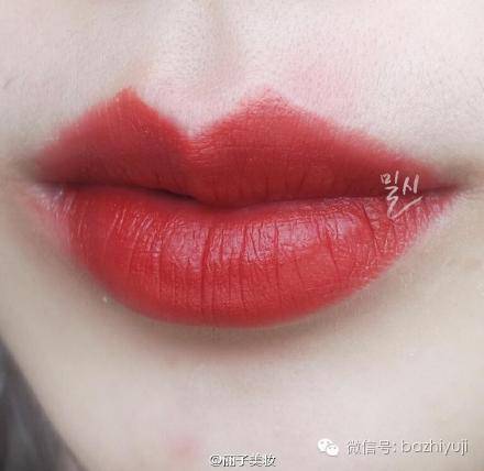 到底娱记的朋友圈流行什么口红?明星身边人的时尚密码