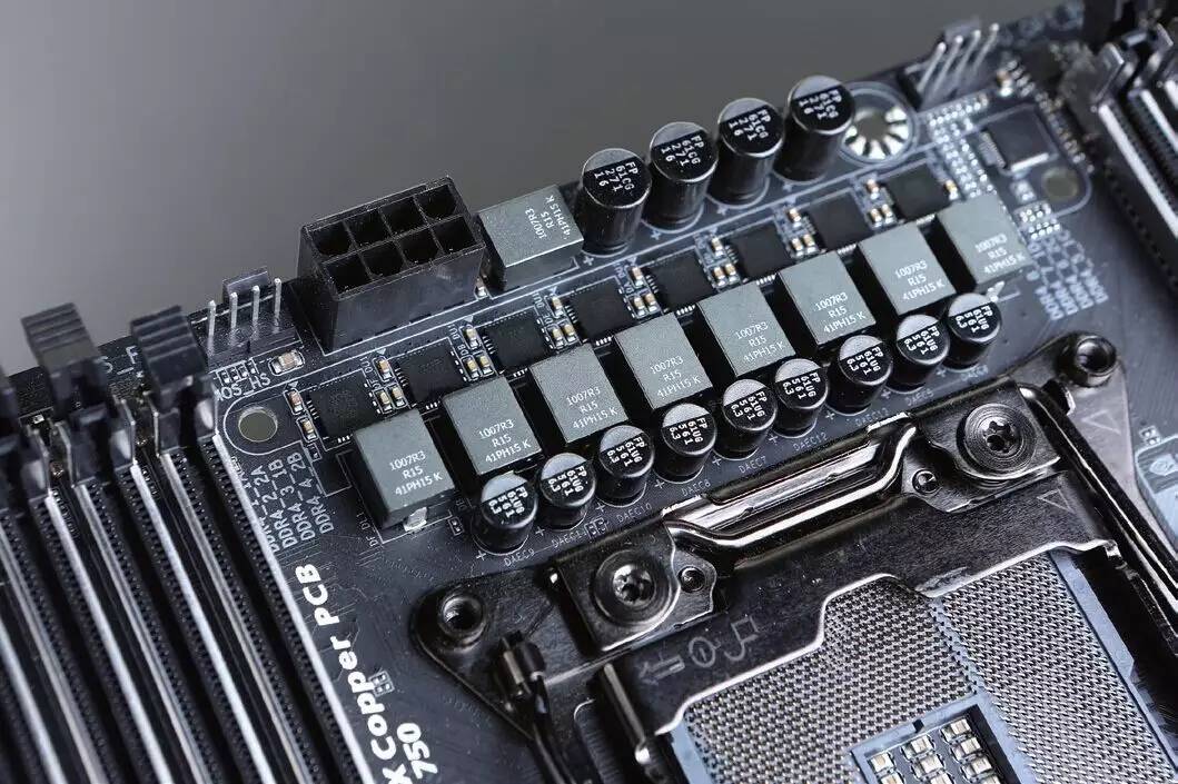 原创轻松破5000MB/s！NVMeU.2+PCIeSSD三盘RAID0系统实测