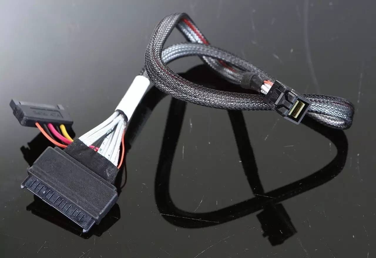 原创轻松破5000MB/s！NVMeU.2+PCIeSSD三盘RAID0系统实测