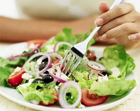 人体内藏着9种“救命水”，千万别让它们干涸