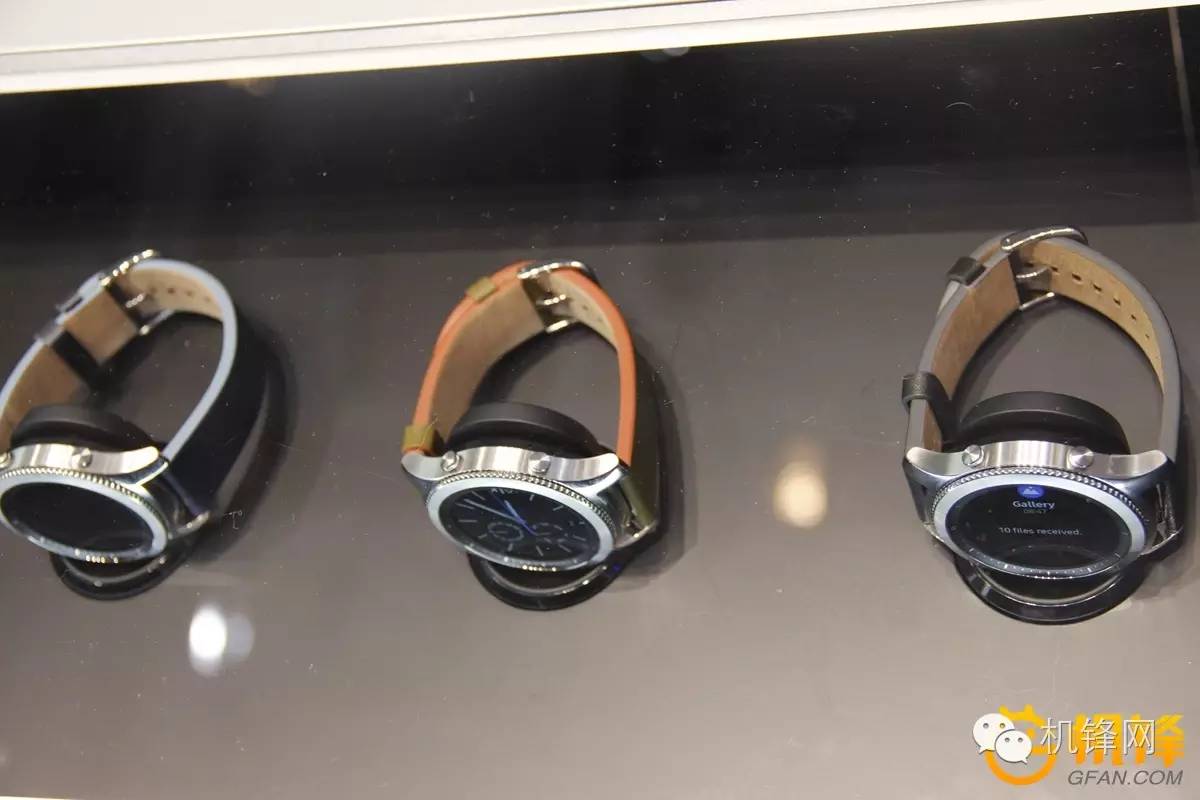 支持GPS和支付功能三星GearS3美图一览