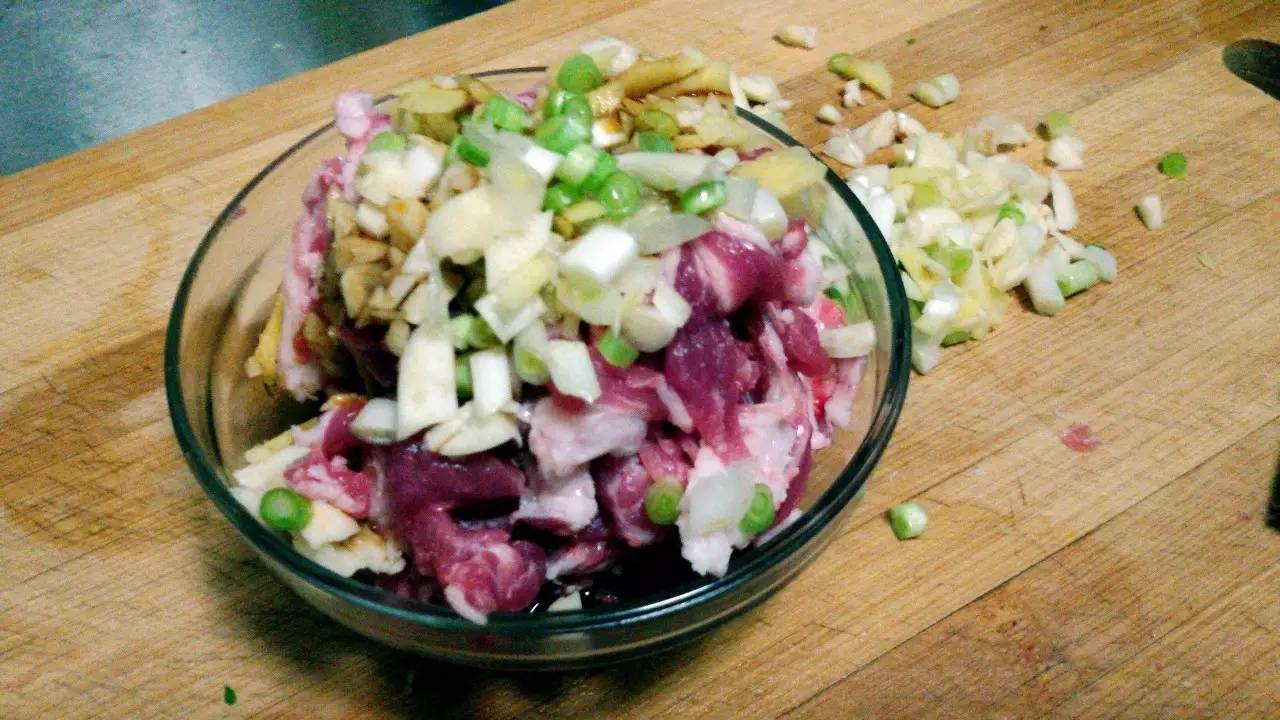 茭白炒肉最美家常菜,炒茭白最好吃的做法