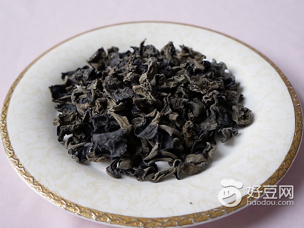 黑白木耳搭配有妙用,黑木耳怎么炒吃补血最好