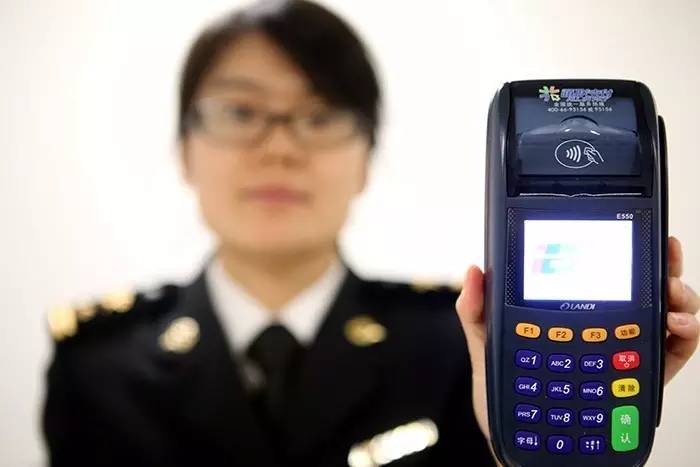 iphone7国行机到国外使用,港版iphone7带回大陆收税