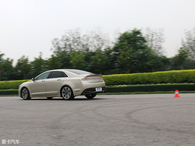 新到2017年林肯mkz开车体验,林肯mkz上路体验