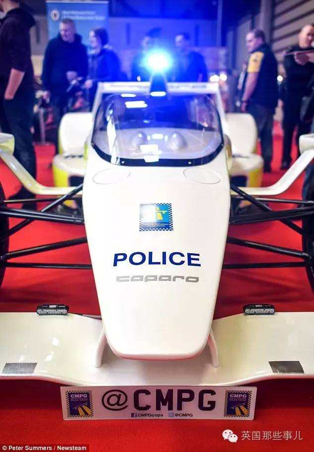 英国警车和警察视频,英国新型警车