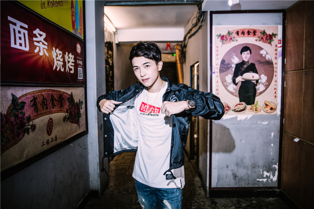 小鲜肉具备痞子劲儿？！看黄德毅如何玩转NPC。