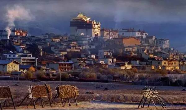 缅甸地震了吗,缅甸倒塌的大佛