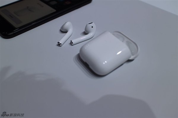 iphone有线耳机和airpods,苹果除airpods外无线耳机推荐