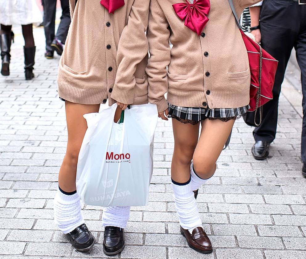 日本樱花妹的心机好物,樱花妹都穿什么袜子